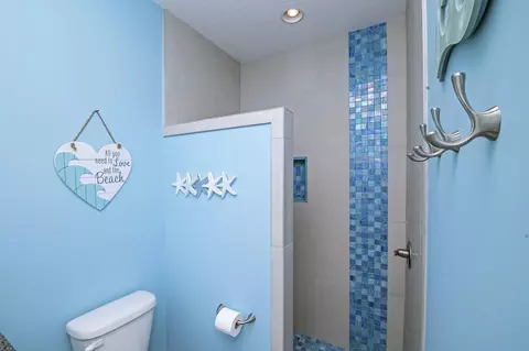 Bath - 6056 Costanero Rd, Saint Augustine, FL 32080 photo 2 of 3