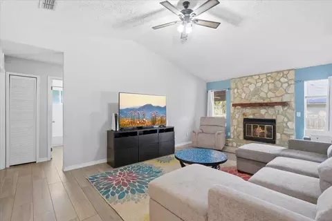 Living - 204 Queen Rd, Saint Augustine, FL 32086 photo 2 of 2