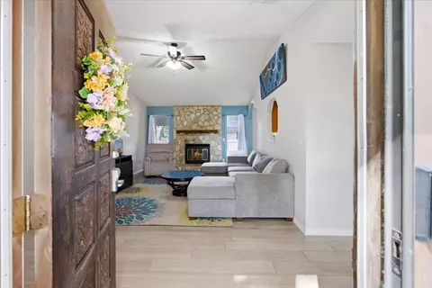 Entry Way - 204 Queen Rd, Saint Augustine, FL 32086 photo 1 of 2
