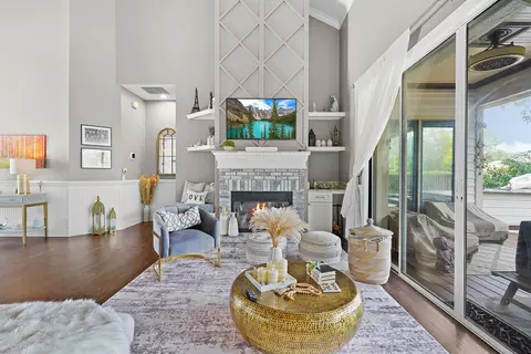 Living - 500 Turnberry Ln, Saint Augustine, FL 32080 photo 2 of 3
