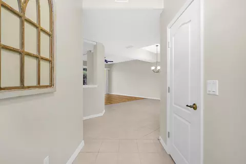 Entry Way - 1003 Makarios Dr, Saint Augustine, FL 32080 photo 3 of 5