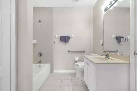 Bath - 1003 Makarios Dr, Saint Augustine, FL 32080 photo 3 of 3