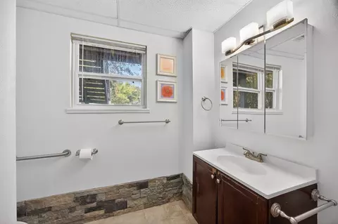 Bath - 6433 Madison St, Saint Augustine, FL 32080 photo 2 of 3