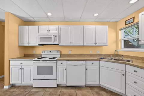 Kitchen - 6433 Madison St, Saint Augustine, FL 32080 photo 3 of 3
