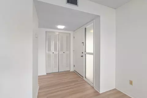 Entry Way - 5 Andalusia Ct, Saint Augustine, FL 32086 photo 1 of 3
