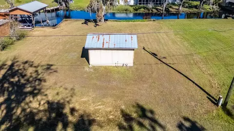 142 Hicks Ave, Crescent City, FL 32112
