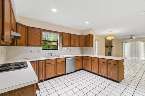 Kitchen - 4221 Wicks Br, Saint Augustine, FL 32086 photo 3 of 8