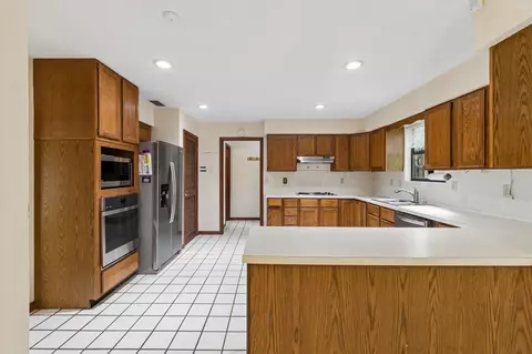 Kitchen - 4221 Wicks Br, Saint Augustine, FL 32086 photo 7 of 8