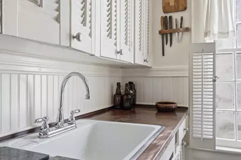 Kitchen - 50 Charlotte St, Saint Augustine, FL 32084 photo 4 of 6