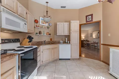 Kitchen - 121 Neptune Rd, Saint Augustine, FL 32086 photo 3 of 3