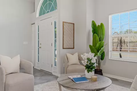 Entry Way - 207 11th St, Saint Augustine, FL 32080 photo 2 of 2