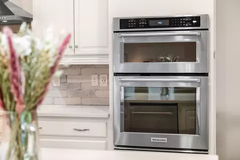 Kitchen - 165 Myrtle Oak Ct, Saint Augustine, FL 32092 photo 6 of 6
