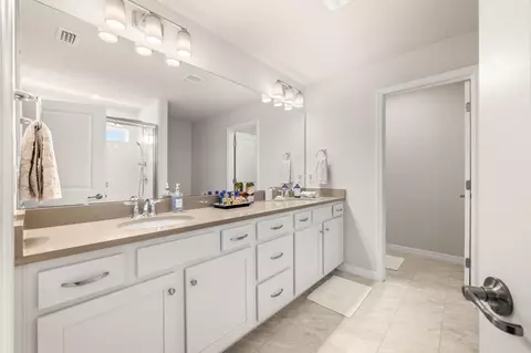 Bath - 165 Myrtle Oak Ct, Saint Augustine, FL 32092 photo 3 of 5