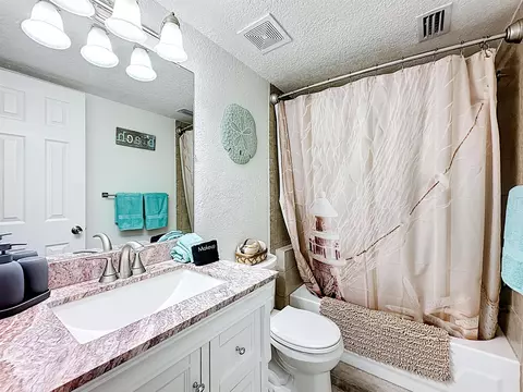 Bath - 30 Brigantine Ct, Saint Augustine, FL 32080 photo 2 of 4