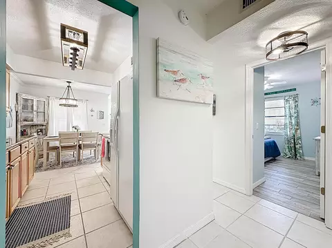 Entry Way - 30 Brigantine Ct, Saint Augustine, FL 32080 photo 2 of 2