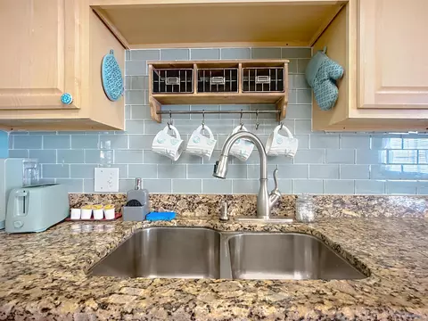 Kitchen - 30 Brigantine Ct, Saint Augustine, FL 32080 photo 9 of 10