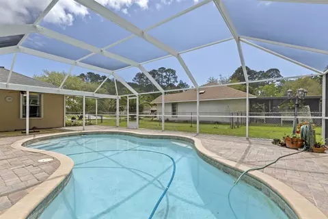Exterior - 4025 Red Pine Ln, Saint Augustine, FL 32086 photo 6 of 9