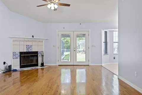 Living - 4025 Red Pine Ln, Saint Augustine, FL 32086 photo 3 of 5