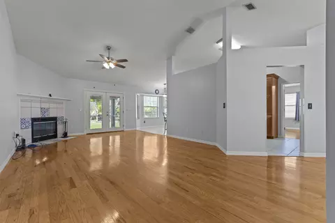 Living - 4025 Red Pine Ln, Saint Augustine, FL 32086 photo 1 of 5