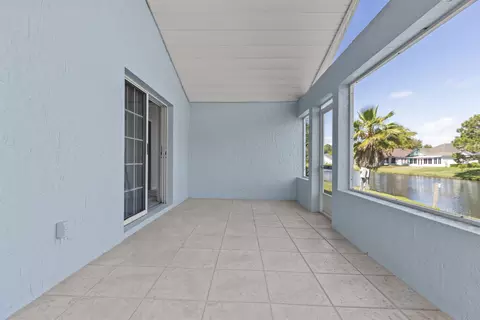 Exterior - 428 Chamberlain Dr, Saint Augustine, FL 32086 photo 6 of 9