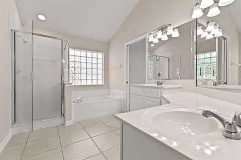 Bath - 428 Chamberlain Dr, Saint Augustine, FL 32086 photo 3 of 6