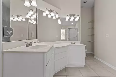 Bath - 428 Chamberlain Dr, Saint Augustine, FL 32086 photo 2 of 6