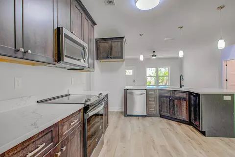 Kitchen - 971 967 Irma Way, Saint Augustine, FL 32086 photo 8 of 12