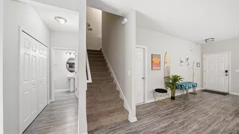 Entry Way - 241 Columbus St, Saint Augustine, FL 32084 photo 3 of 5