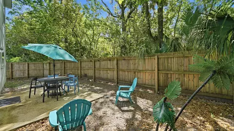 Exterior - 241 Columbus St, Saint Augustine, FL 32084 photo 2 of 9