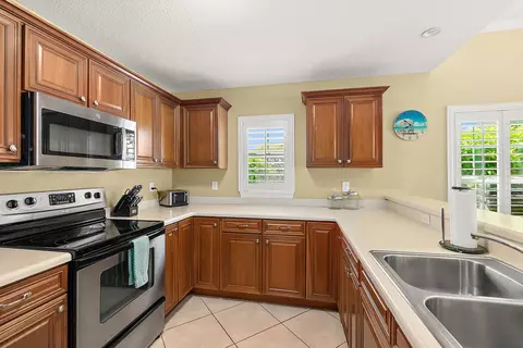 Kitchen - 264 Gibraltar Ct #101, Saint Augustine, FL 32080 photo 1 of 4