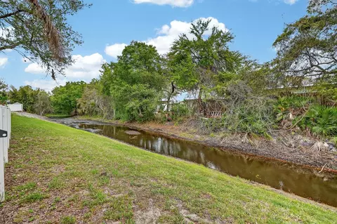Exterior - 112 Bay Bridge Dr, Saint Augustine, FL 32080 photo 12 of 13