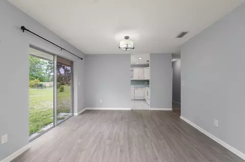 Living - 425 Sevilla Dr, Saint Augustine, FL 32086 photo 4 of 5