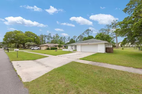 Exterior - 425 Sevilla Dr, Saint Augustine, FL 32086 photo 3 of 8