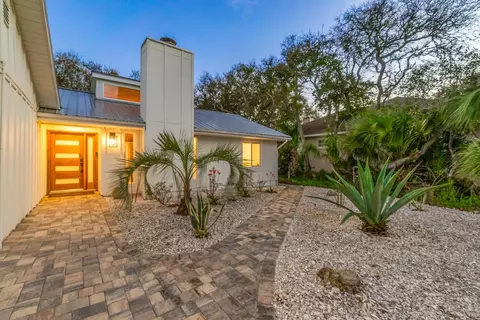 Exterior - 27 Ocean Trace Rd, Saint Augustine, FL 32080 photo 9 of 18