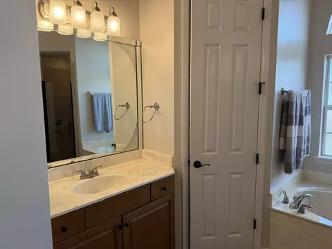 Bath - 356 Palmas Cir, Saint Augustine, FL 32086 photo 3 of 7