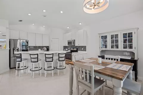 Dining - 110 Sunset Cir, Saint Augustine, FL 32080 photo 6 of 6