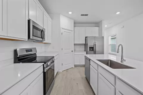 Kitchen - 55 River Strand Ln, Saint Augustine, FL 32084 photo 3 of 3