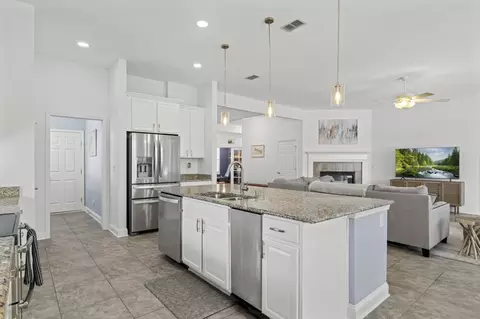 Kitchen - 225 Moses Creek Blvd, Saint Augustine, FL 32086 photo 4 of 6