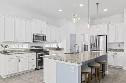 Kitchen - 225 Moses Creek Blvd, Saint Augustine, FL 32086 photo 2 of 6