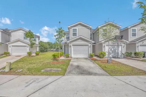 6787 Lake Mist Ln, Jacksonville, FL 32210