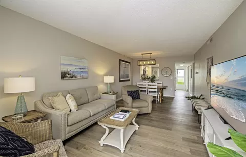 Living - 4 Ocean Trace Rd #119, Saint Augustine, FL 32080 photo 3 of 4