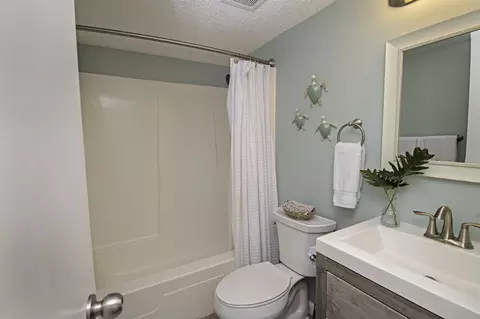 Bath - 4 Ocean Trace Rd #119, Saint Augustine, FL 32080 photo 3 of 3