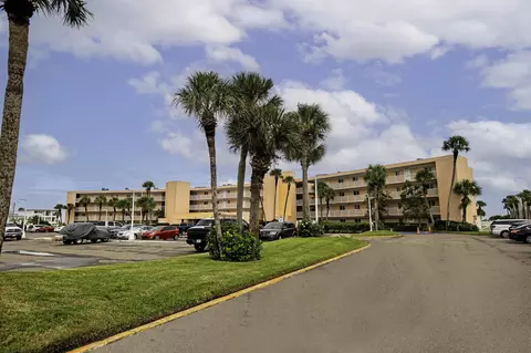 Exterior - 4 Ocean Trace Rd #119, Saint Augustine, FL 32080 photo 2 of 4