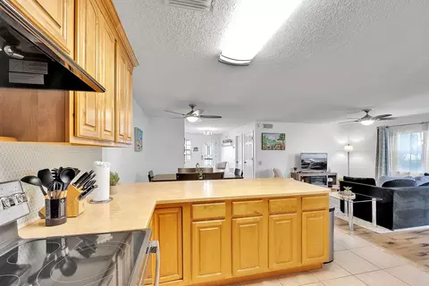 Kitchen - 16 12th St #C, Saint Augustine, FL 32080 photo 4 of 4