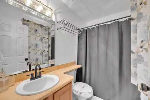 Bath - 16 12th St #C, Saint Augustine, FL 32080 photo 2 of 3