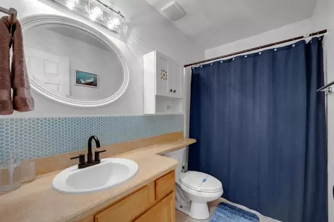 Bath - 16 12th St #C, Saint Augustine, FL 32080 photo 3 of 3