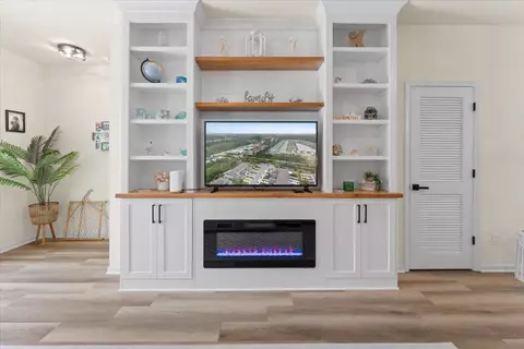 Living - 249 Whitland Way, Saint Augustine, FL 32086 photo 3 of 5