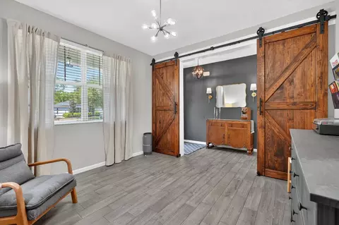 Entry Way - 178 Codman Dr, Saint Augustine, FL 32084 photo 2 of 8
