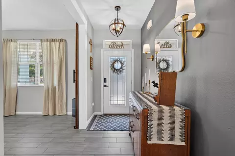 Entry Way - 178 Codman Dr, Saint Augustine, FL 32084 photo 3 of 8