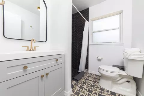 Bath - 22 Montrano Ave, Saint Augustine, FL 32080 photo 1 of 9